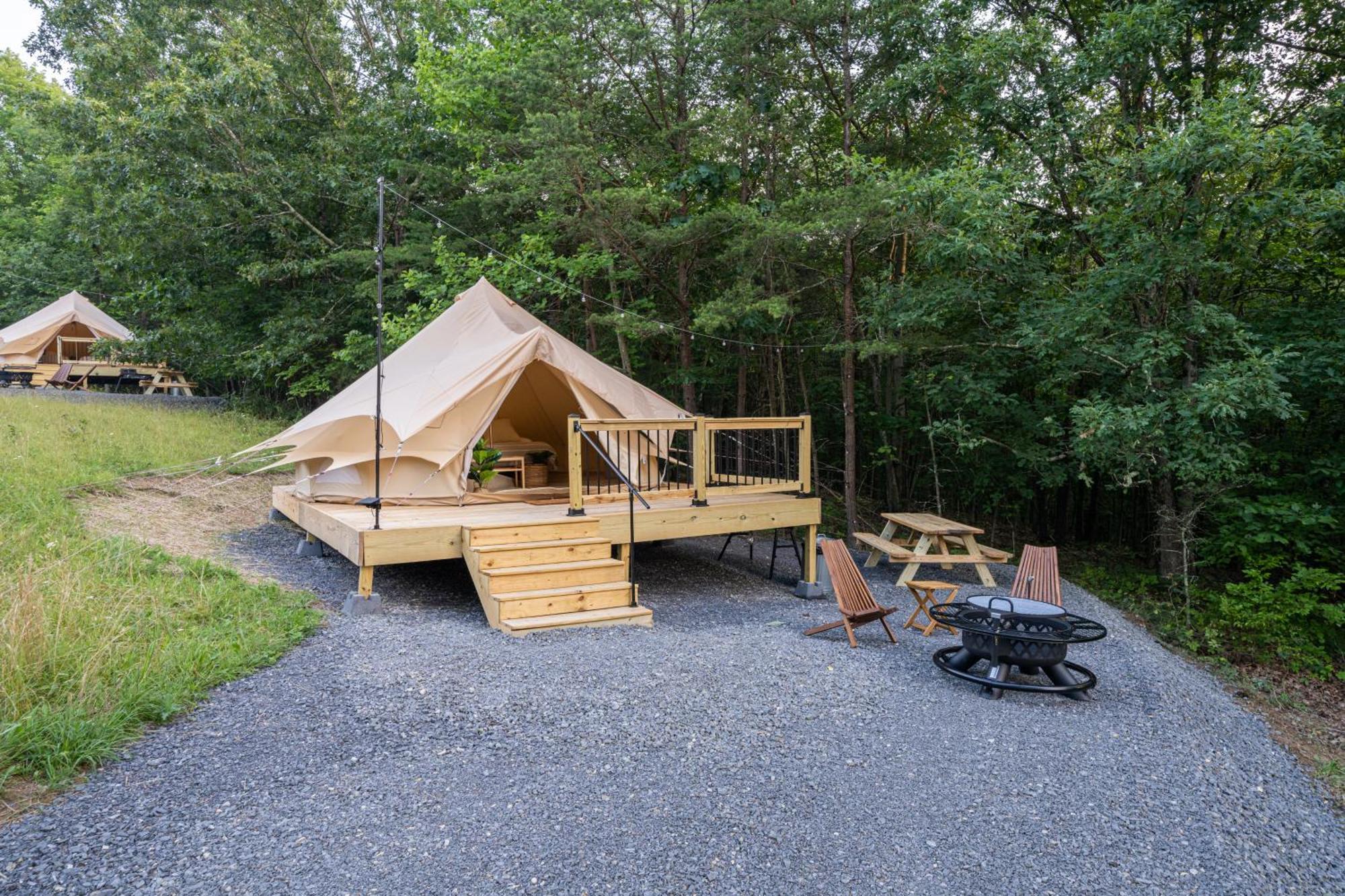 Firefly Ridge Luxury Retreat Hotel Great Cacapon Exterior photo