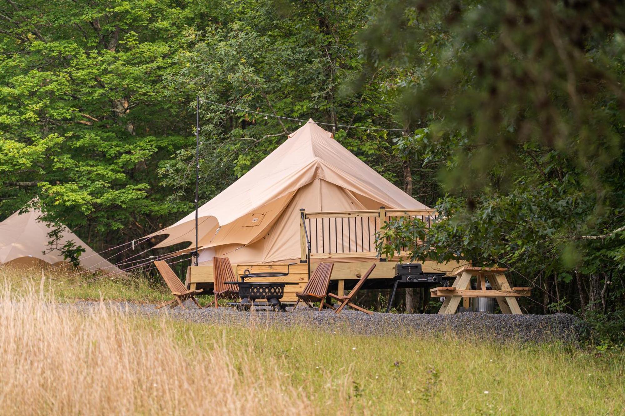 Firefly Ridge Luxury Retreat Hotel Great Cacapon Exterior photo