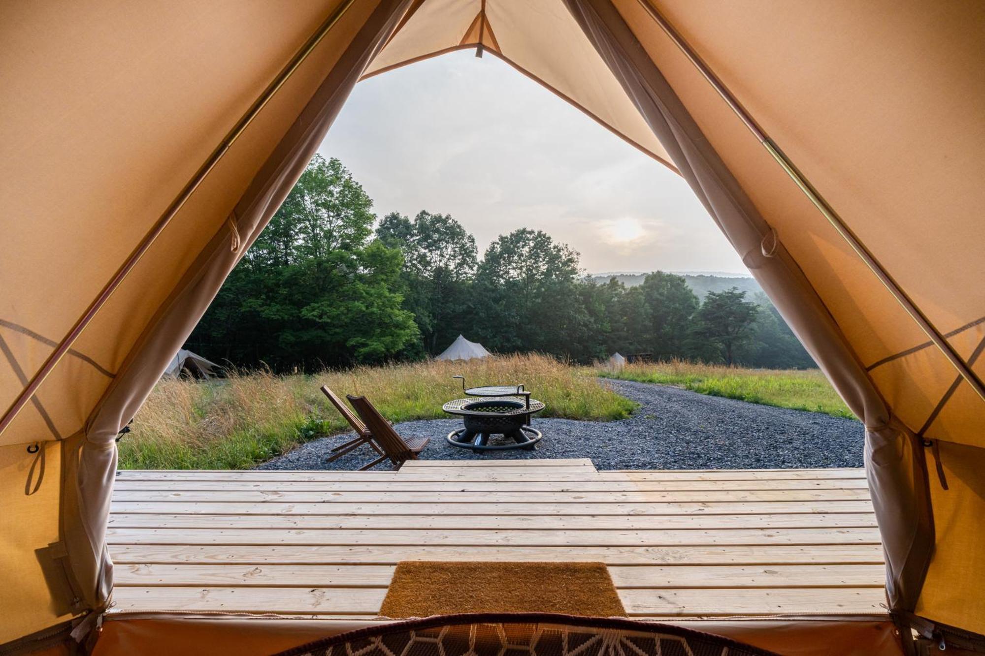 Firefly Ridge Luxury Retreat Hotel Great Cacapon Exterior photo